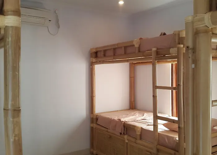 Pancoran Hostal *